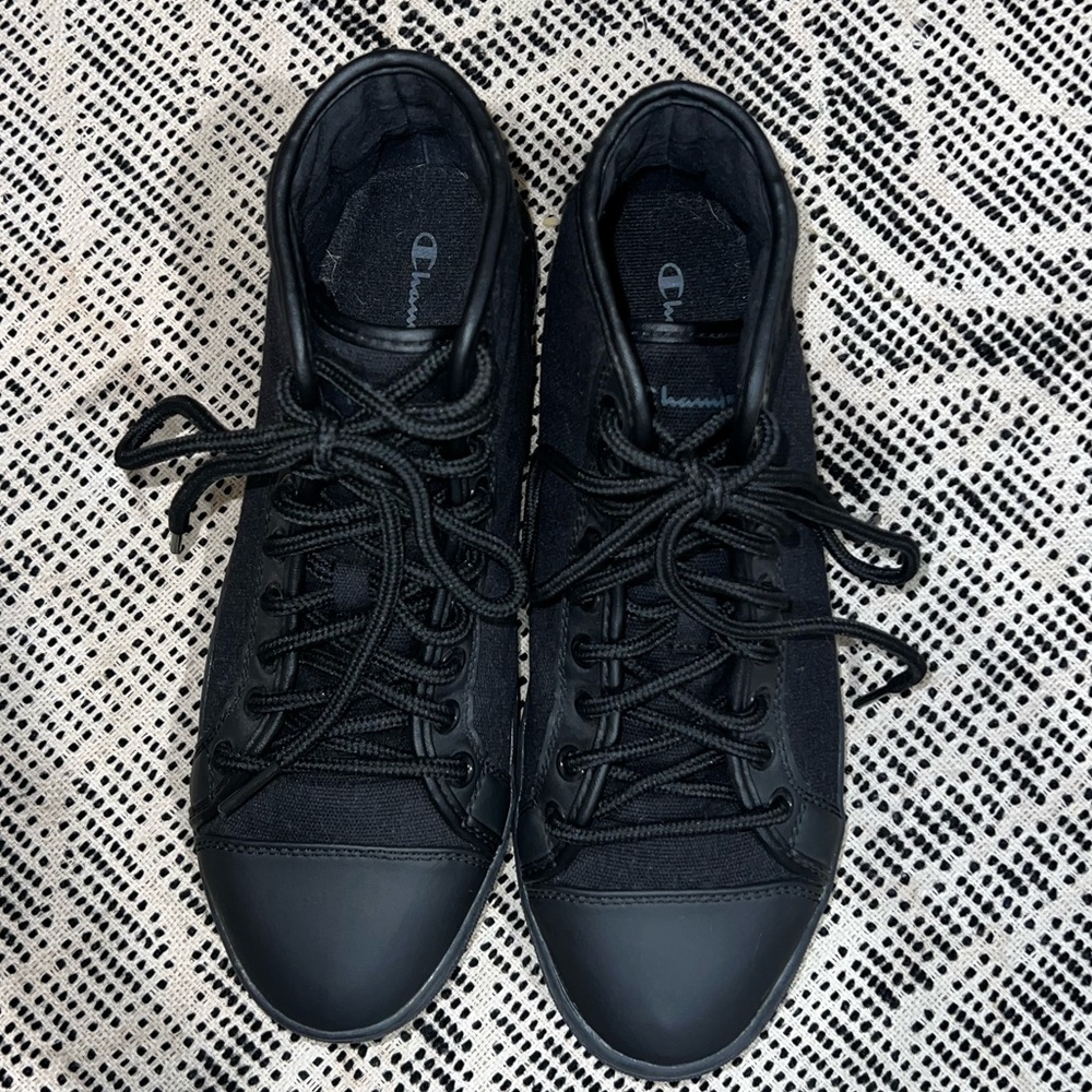 Champion Men’s Canvas High Top Black Sneakers in Size 7